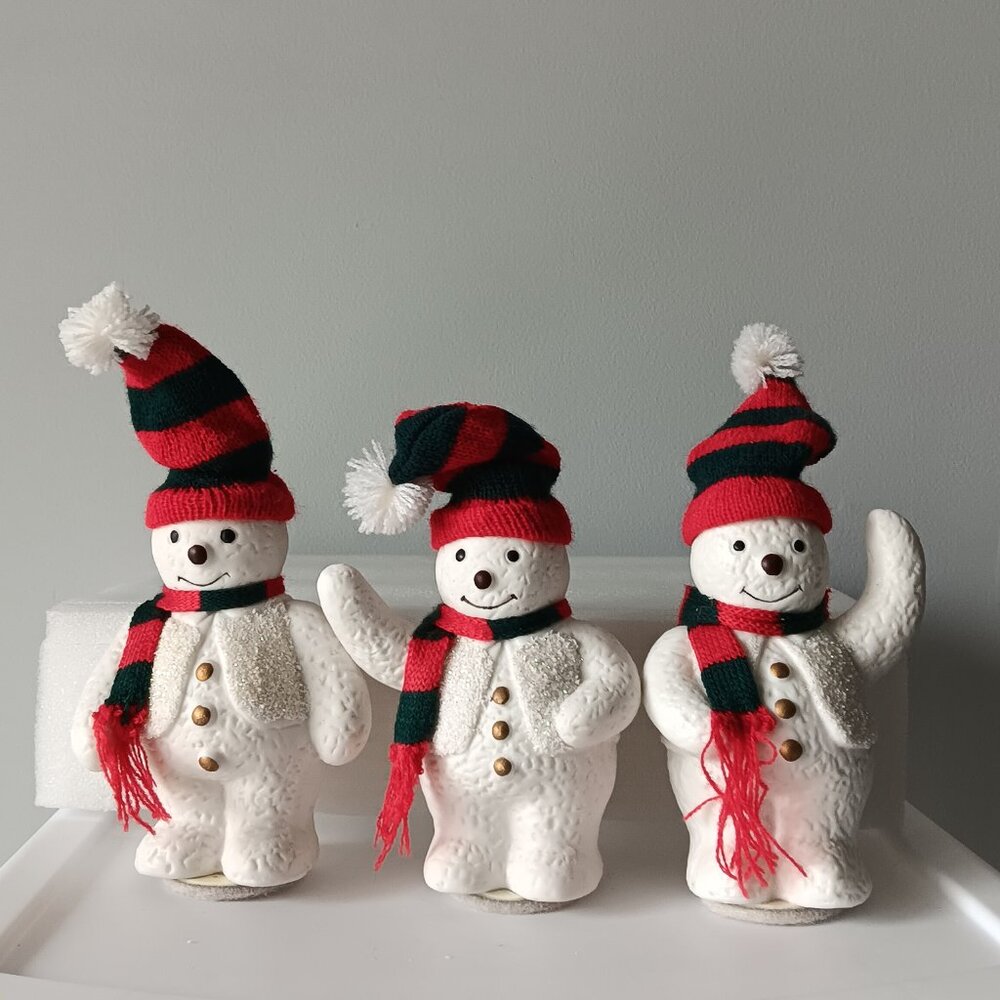 Christmas Snowmen Ceramic Figurines Red & Green Hats & Scarves Set of 3